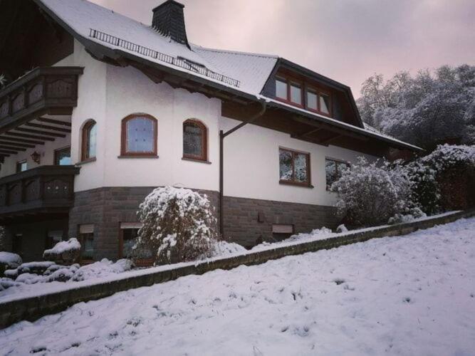 Spacious Flat In Adenau Near The N Rburgring Exterior photo